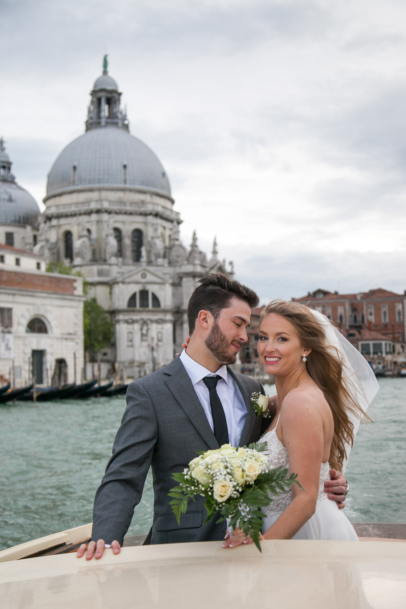 elopement in venice-71 The cruising on the boat, unforgettable moment for teh couple