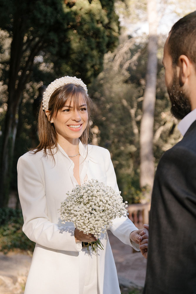 the bride listen to the vows