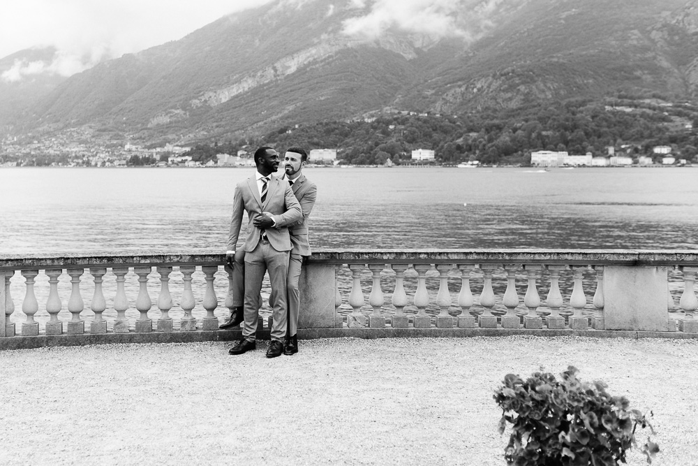 black and white photo elopement in lake como-122-057