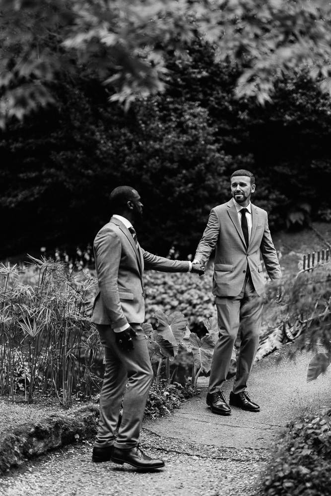 black and white photo elopement in lake como-74-051