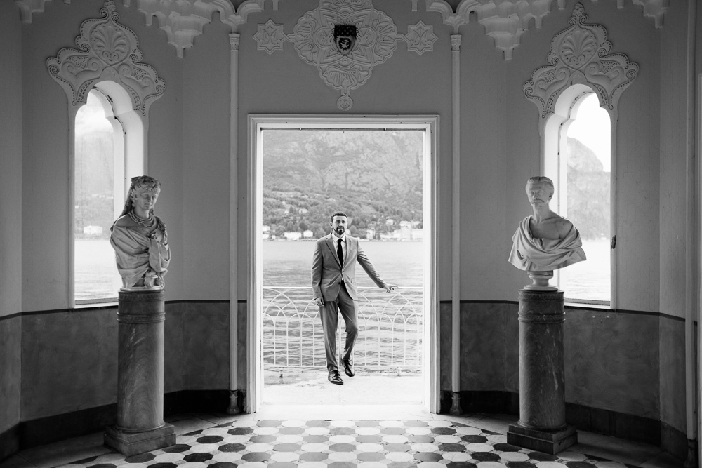 black and white photo elopement in lake como-90-053