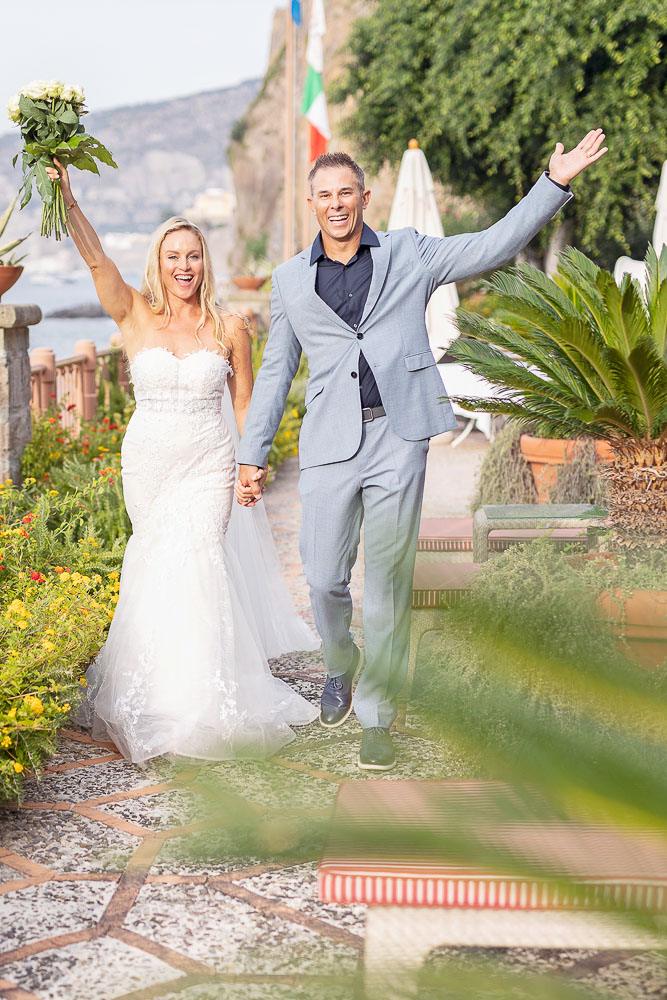 The couple right after the ceremony over the see in Sorrento