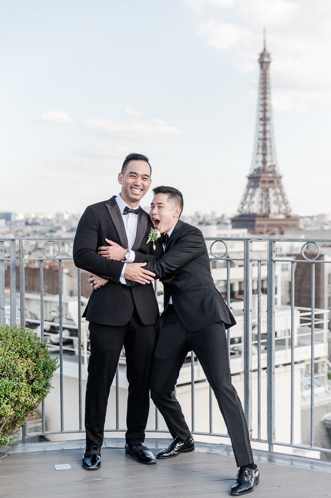 best man and groom at a wedding for the funny shot