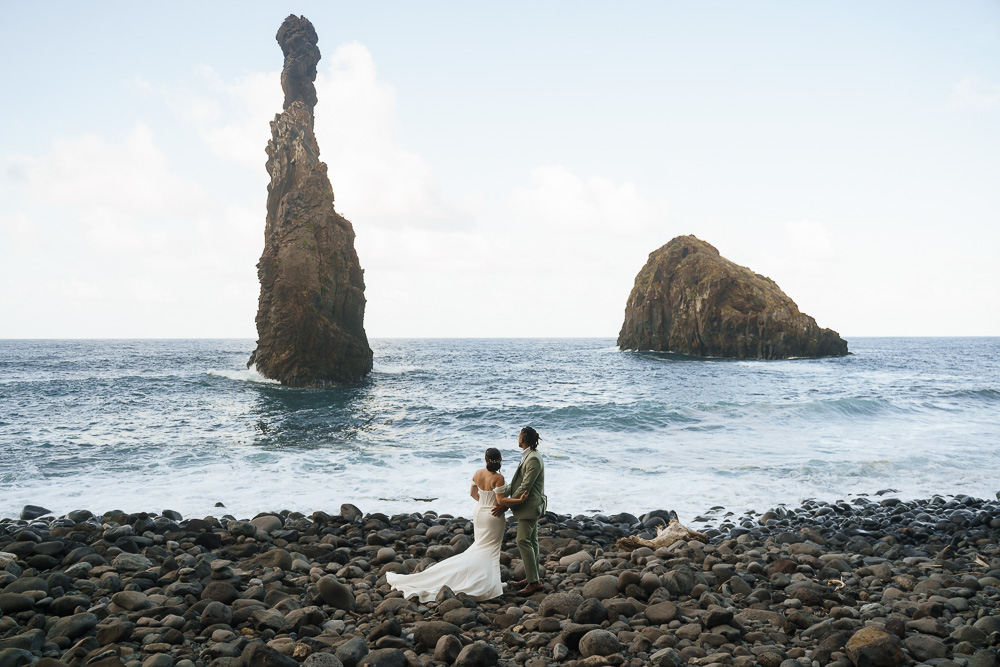Elopement in Madeira, Portugal – 036 Couple Photo at Ilhéu da Ribeira da Janela