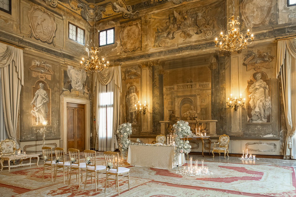 A magnificent setting in This palazzio for a ceremony